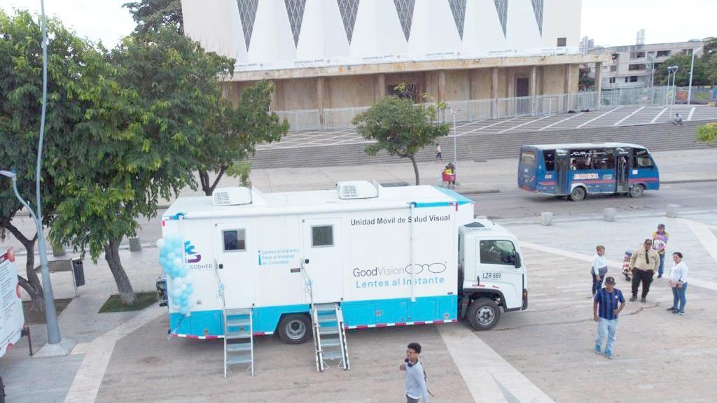 Truck mit mobilem Sehzentrum